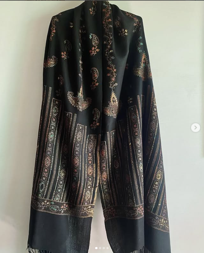 black shawl